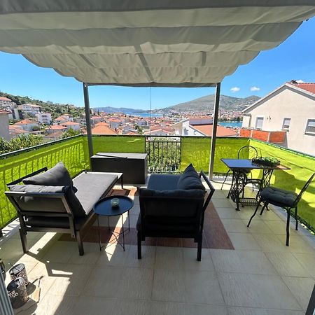 Apartment Salov Trogir Exteriör bild