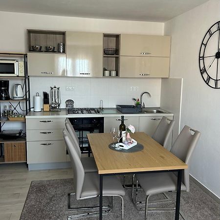 Apartment Salov Trogir Exteriör bild