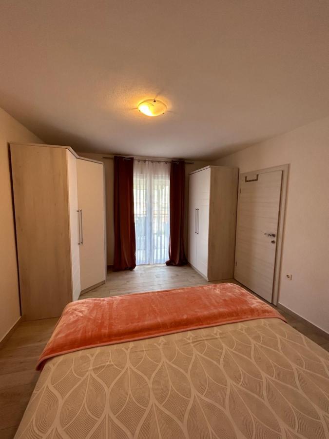 Apartment Salov Trogir Exteriör bild